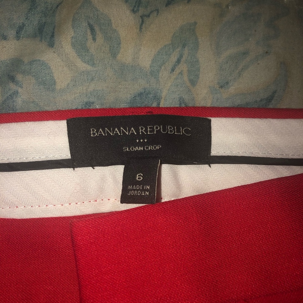 Red crop pants